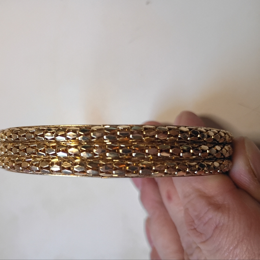 Vintage Gold Textured Bangle Bracelet With Sinninh Bangles